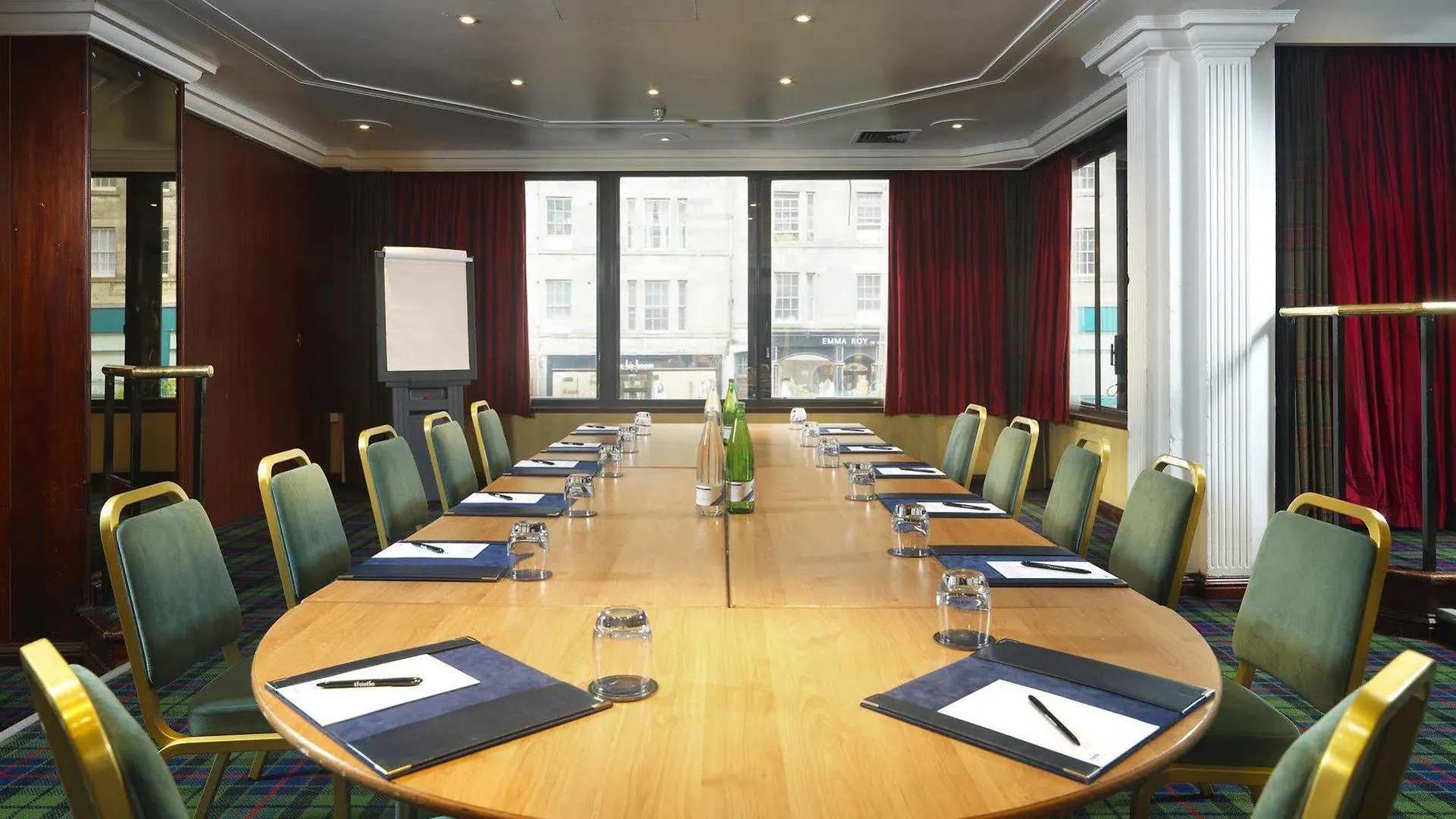 فندق Thistle Edinburgh, The King James
